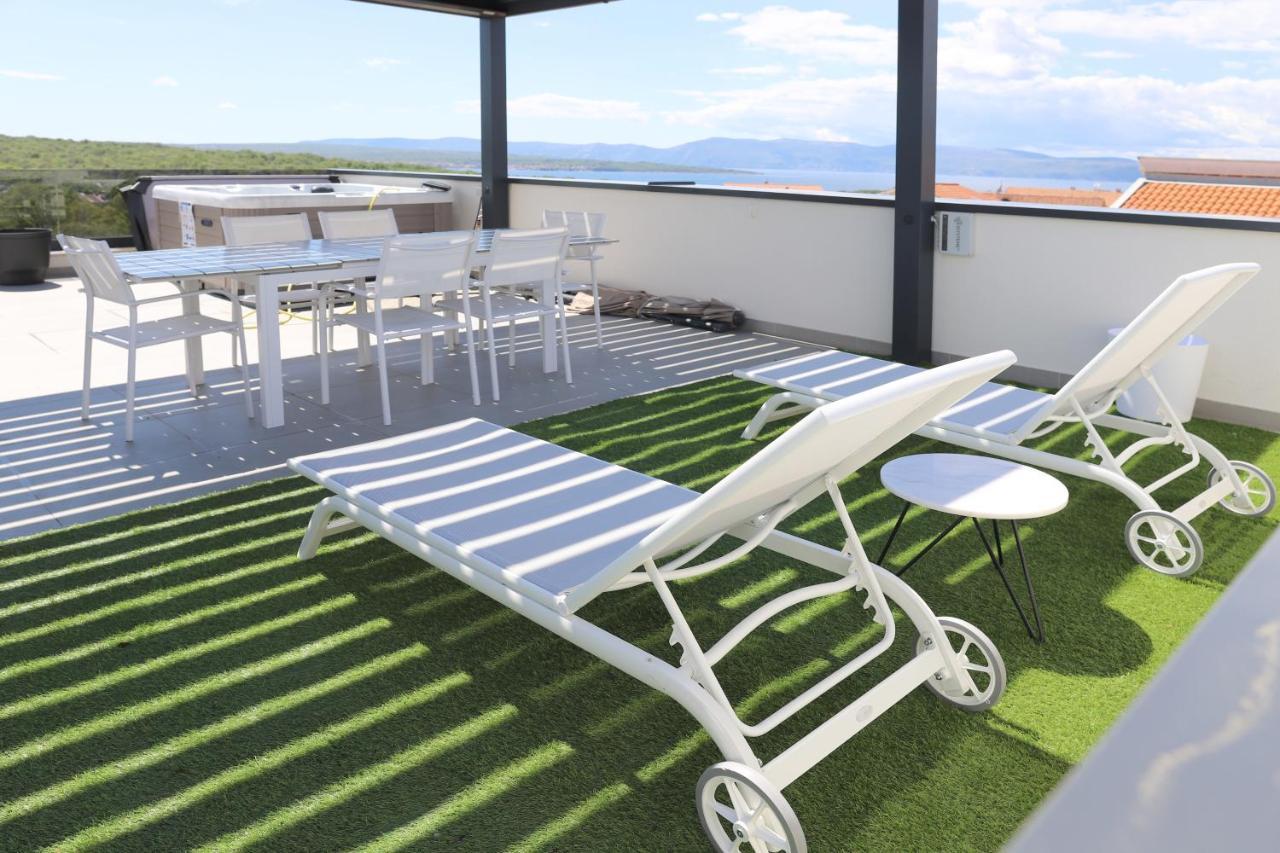 Apartments Terra Sun With Private Pool Or Jacuzzi Нивице Екстериор снимка