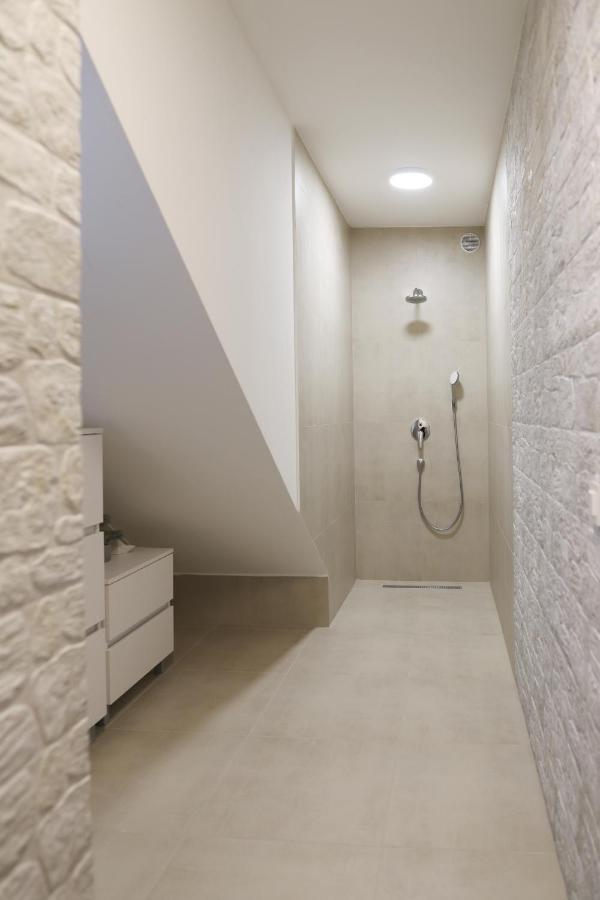 Apartments Terra Sun With Private Pool Or Jacuzzi Нивице Екстериор снимка