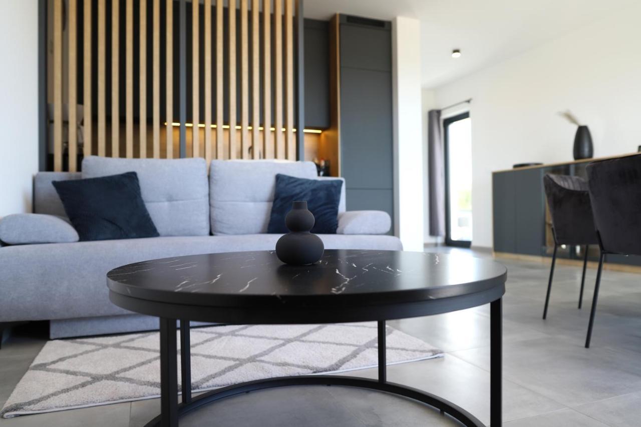 Apartments Terra Sun With Private Pool Or Jacuzzi Нивице Екстериор снимка