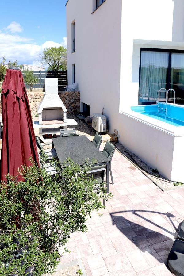Apartments Terra Sun With Private Pool Or Jacuzzi Нивице Екстериор снимка